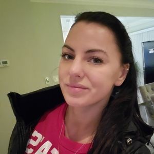 Meet your Posher, Iana